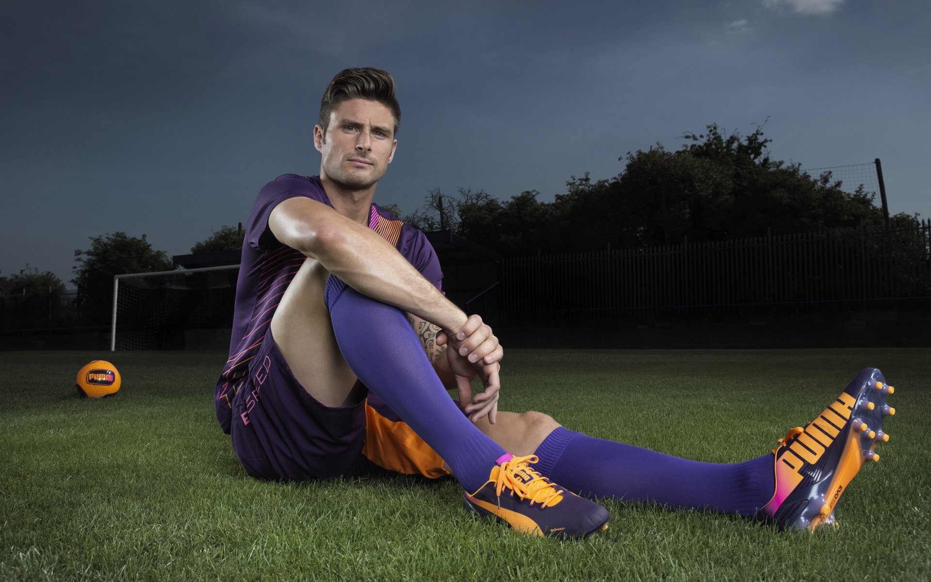 乐鱼体育App下载-纽卡斯尔主打阵地进攻磨穿对方防线，纽卡斯尔 球员