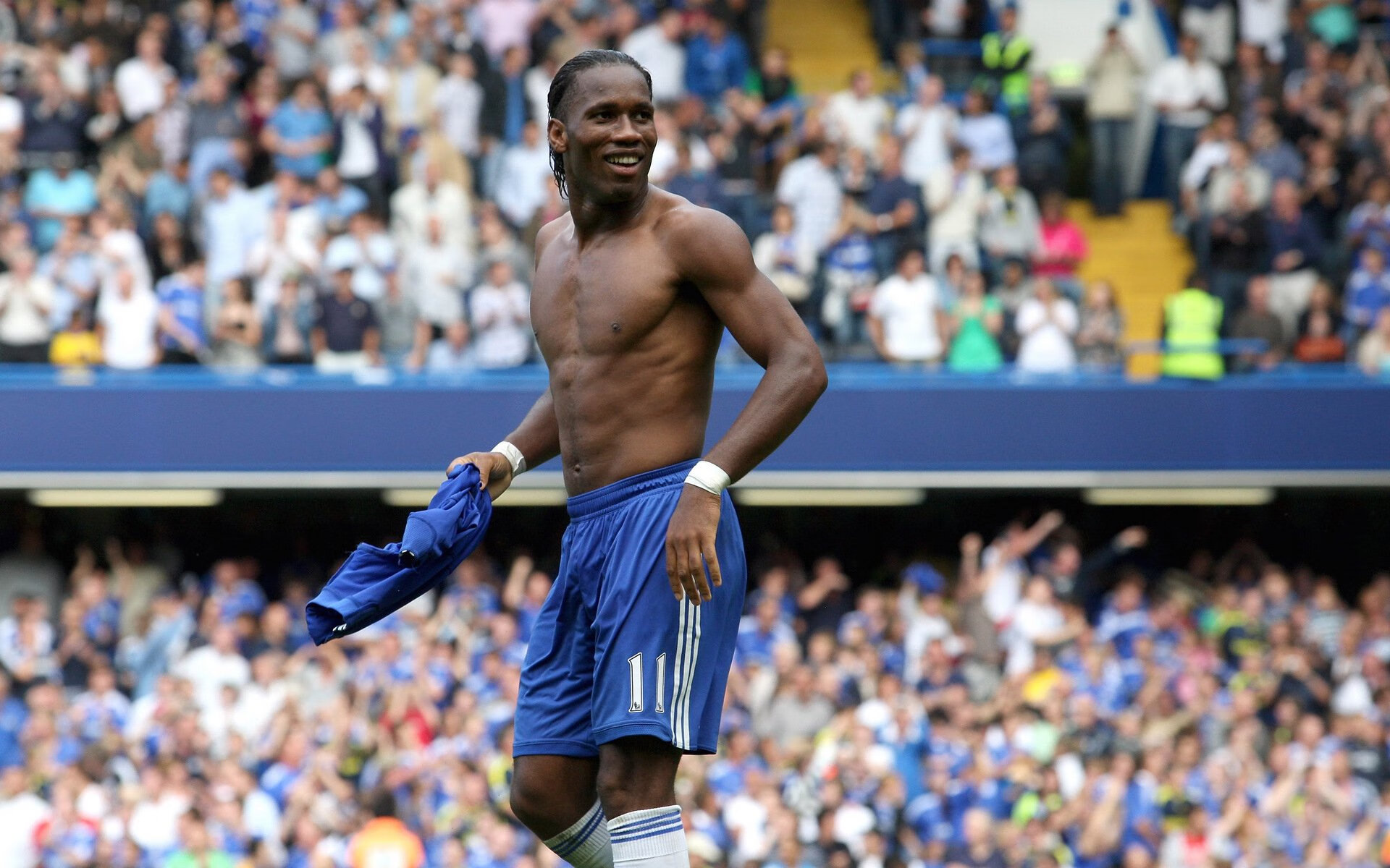 乐鱼（LEYU）体育-教练鼓励年轻球员大胆尝试在实战中寻找成长与突破机会，教练的鼓励使我更加自信